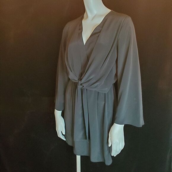 Topshop Tiffany Black Knot Dress (2) - Picture 3 of 7